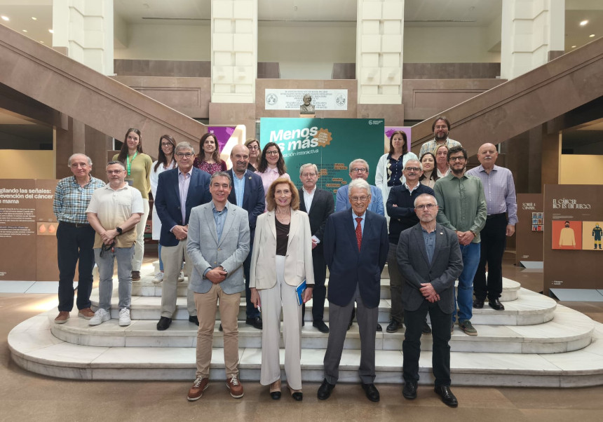 Inauguración de la exposición sobre la prevención del cáncer en la Facultat de Medicina i Odontologia.